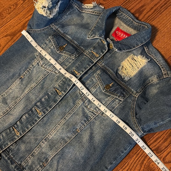Guess women’s distressed / rip denim jean button up jacket / pockets casual  Med - Picture 14 of 16